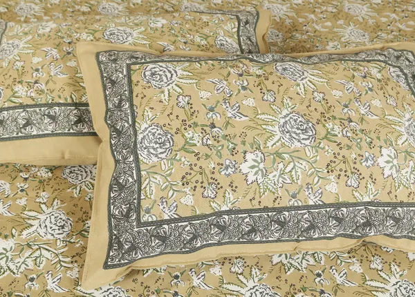 Light_Green_Cotton_Royal_Blossom_Empire_Double_Bedsheet_With_Pillow_Cover_108_X_108_Cm
